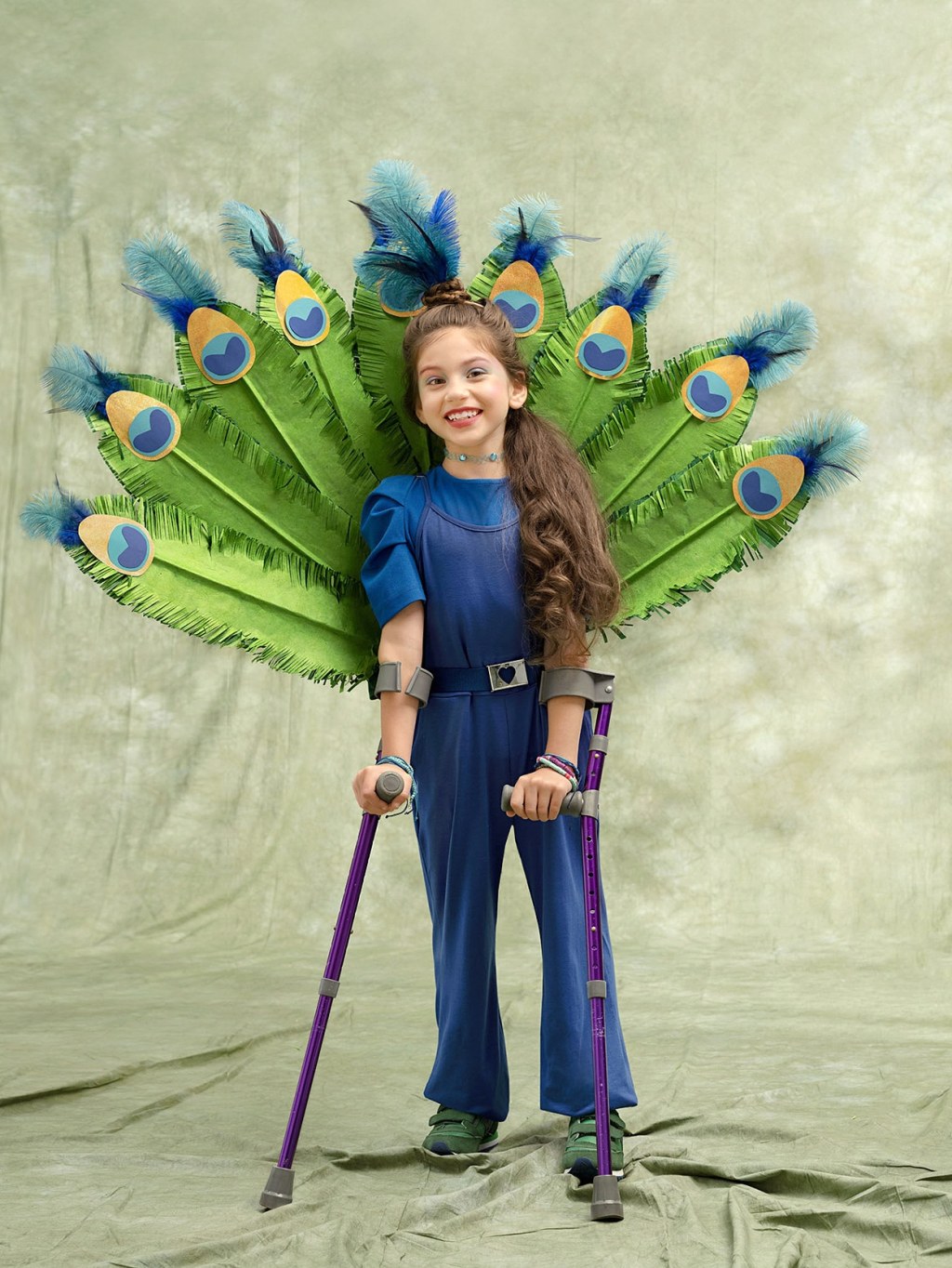 Picture of: DIY Peacock Costume • Be a Peacock for Halloween